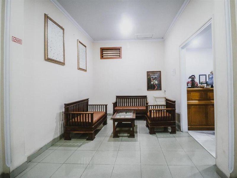 Reddoorz Plus Near Wtc Batanghari Mall Tanjungjohor Экстерьер фото
