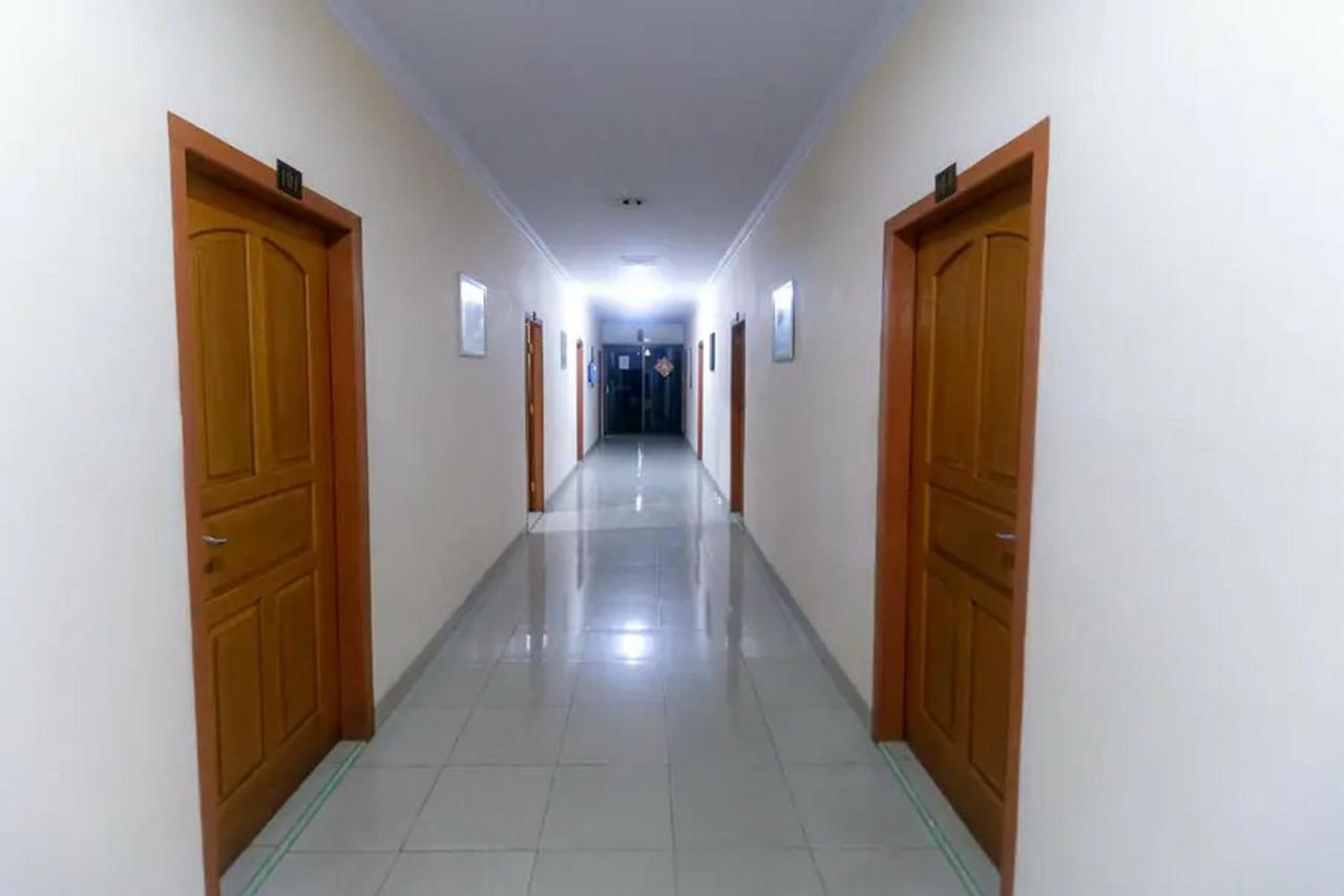 Reddoorz Plus Near Wtc Batanghari Mall Tanjungjohor Экстерьер фото