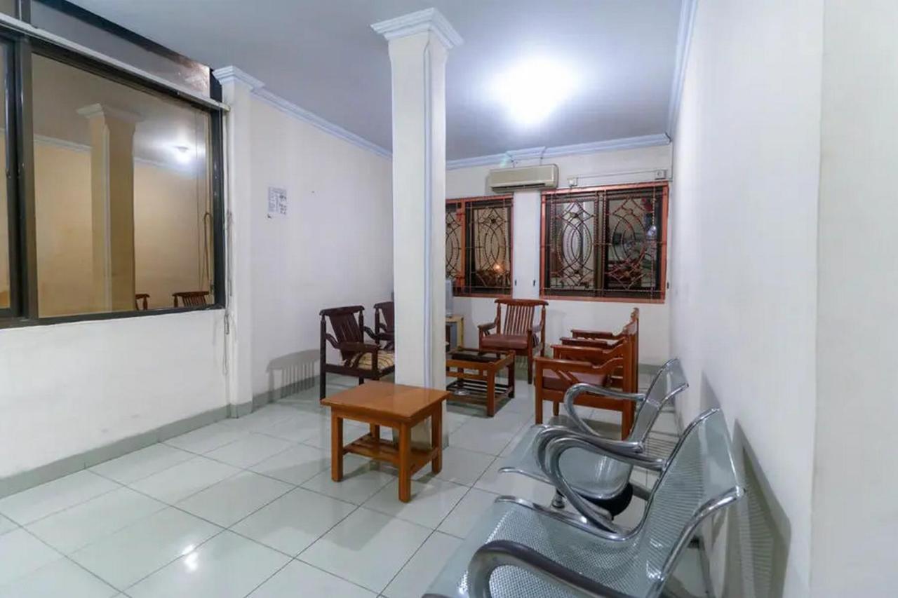 Reddoorz Plus Near Wtc Batanghari Mall Tanjungjohor Экстерьер фото