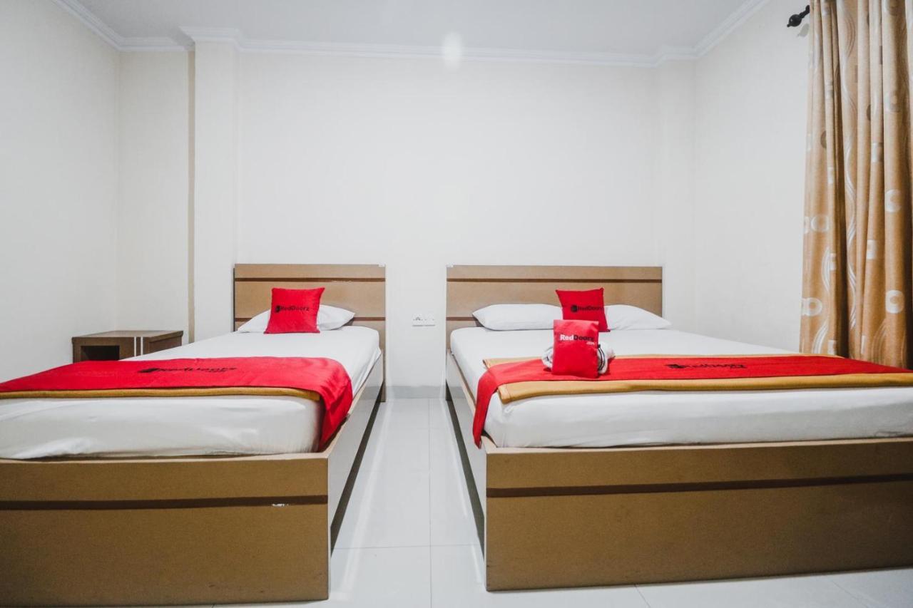 Reddoorz Plus Near Wtc Batanghari Mall Tanjungjohor Экстерьер фото